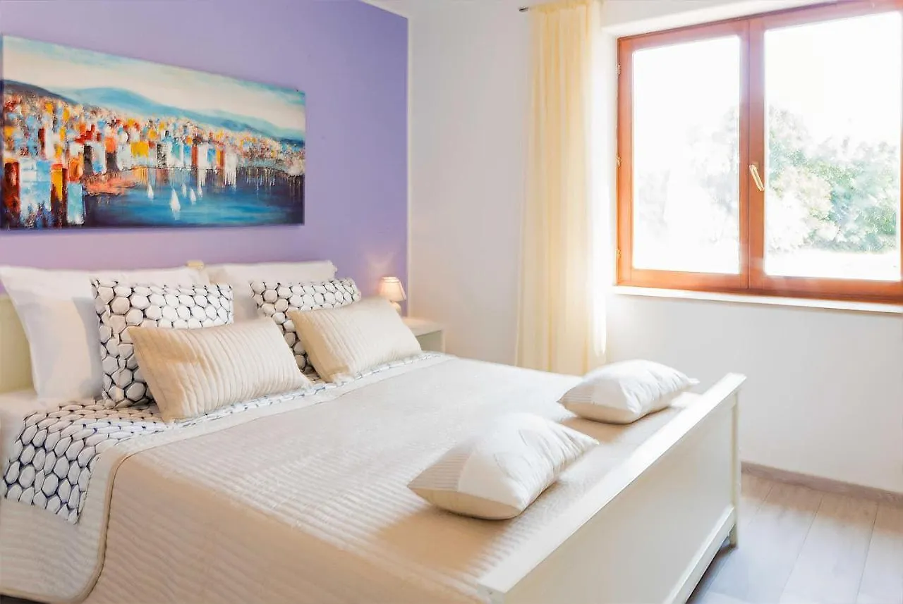 Family Friendly Villa With Pool And Garden Labin  Chorwacja