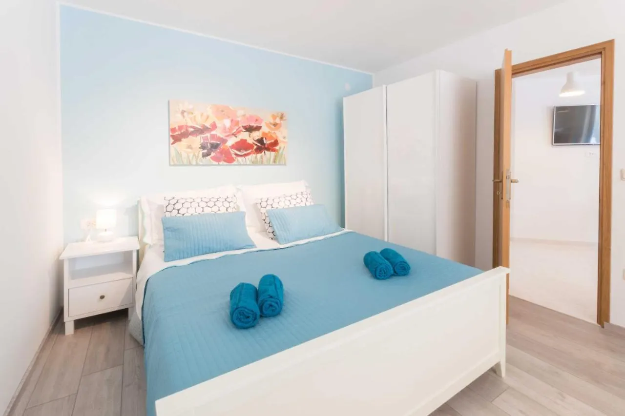 Family Friendly Villa With Pool And Garden Labin