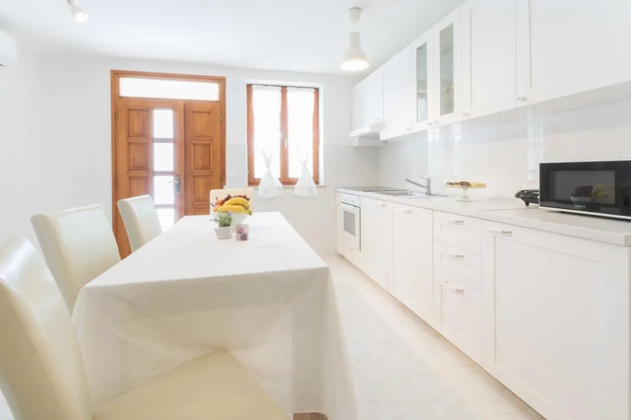 Family Friendly Villa With Pool And Garden Labin  0*, Labin (Istria)