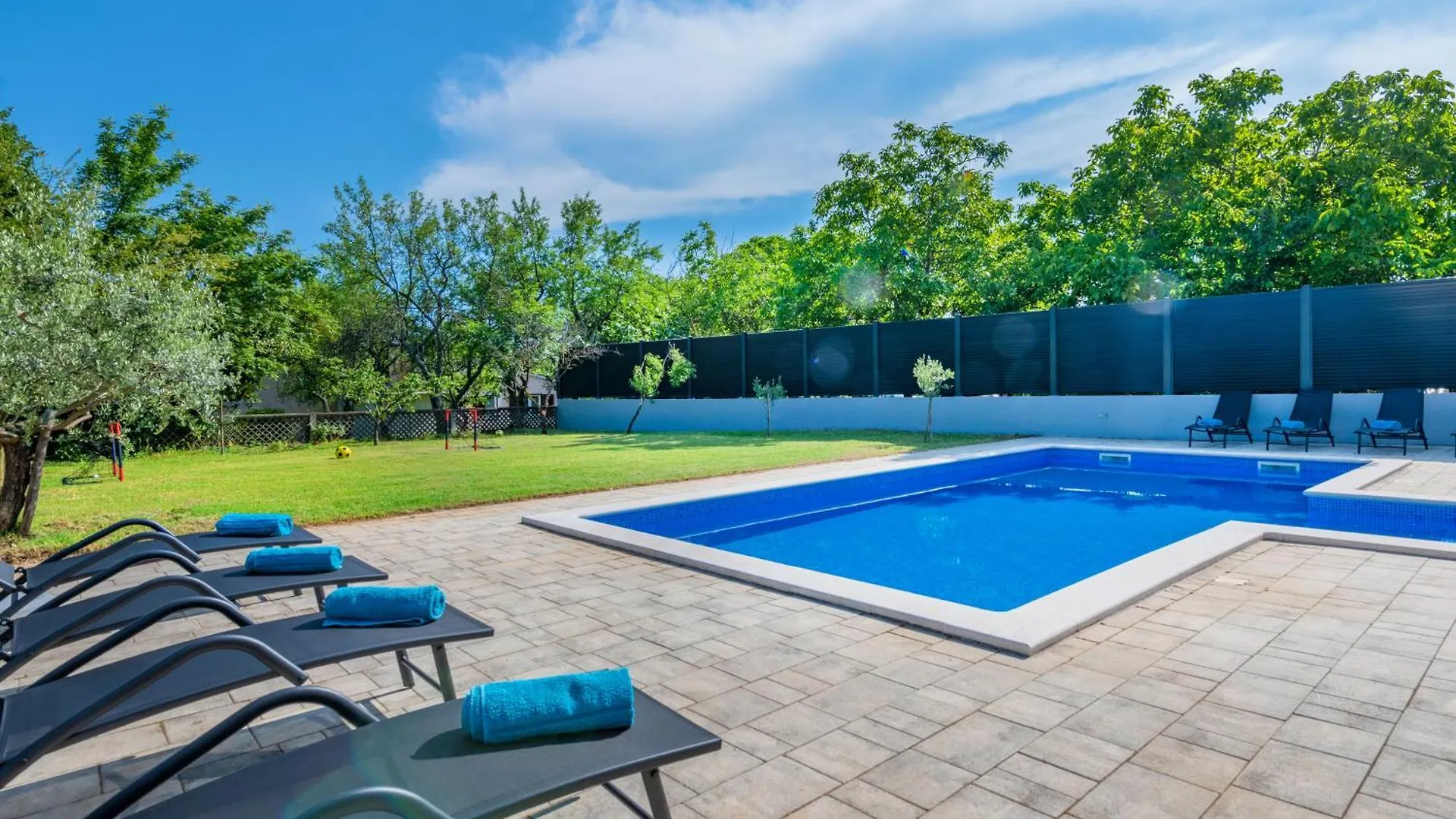 Family Friendly Villa With Pool And Garden Labin