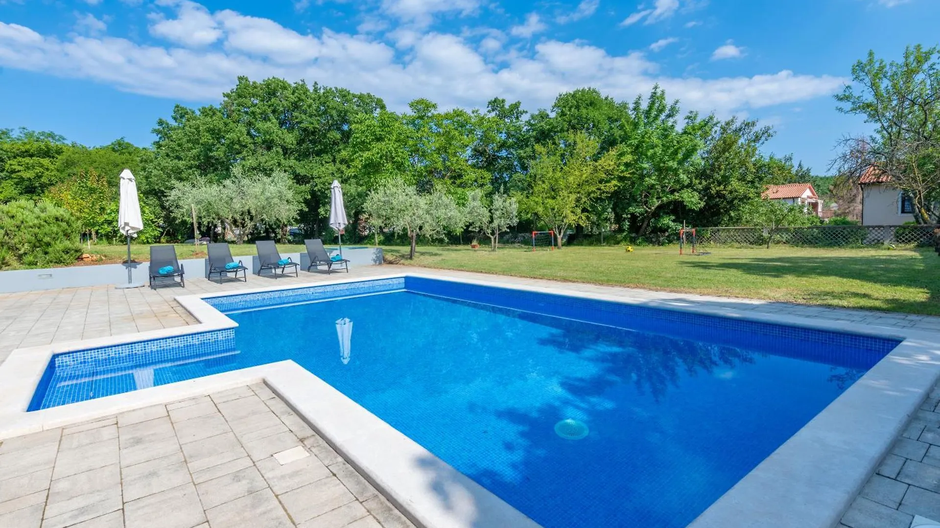 Family Friendly Villa With Pool And Garden Labin